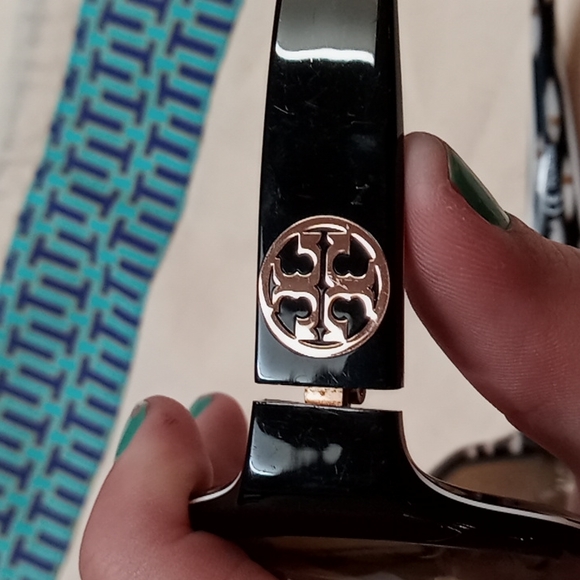 🍊 Tory Burch Black & Rose-Gold Polarized Sunglasses Pre-owned - Picture 5 of 16